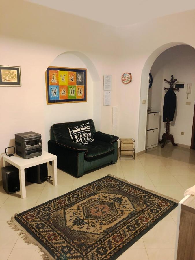 Apartment For 2 In Catania, B&B Le Voci Del Mercato Экстерьер фото