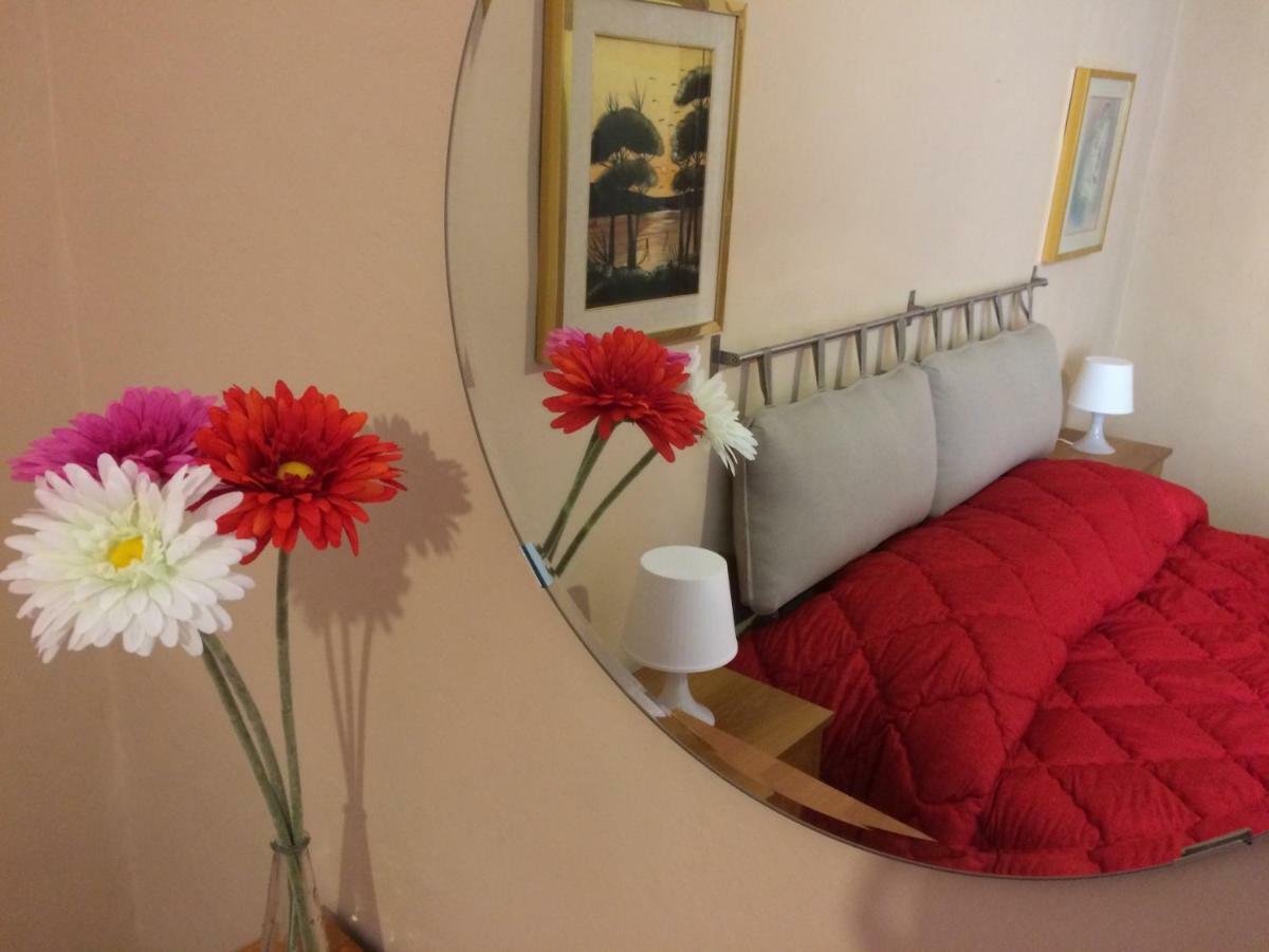 Apartment For 2 In Catania, B&B Le Voci Del Mercato Экстерьер фото